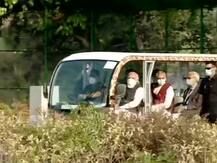 गुजरात: पीएम मोदी ने जंगल सफारी, आरोग्य वन, एकता मॉल, बच्चों के लिए न्यूट्रिशन पार्क का उद्घाटन किया