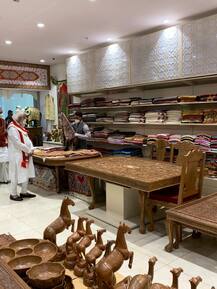 प्रधानमंत्री ने ‘एकता मॉल’ का उद्घाटन किया, जम्मू कश्मीर, पूर्वोत्तर के स्टॉल पर भी गए