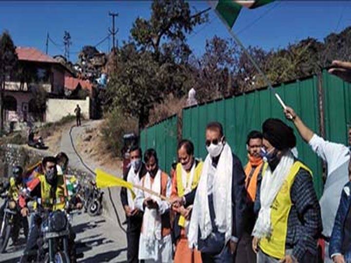 मसूरी: सेना के सम्मान में निकाली गई बाइक रैली, चीन के सामान का बहिष्कार कर दिया सख्त संदेश Bike rally in Mussoorie in respect of India Army ann मसूरी: सेना के सम्मान में निकाली गई बाइक रैली, चीन के सामान का बहिष्कार कर दिया सख्त संदेश
