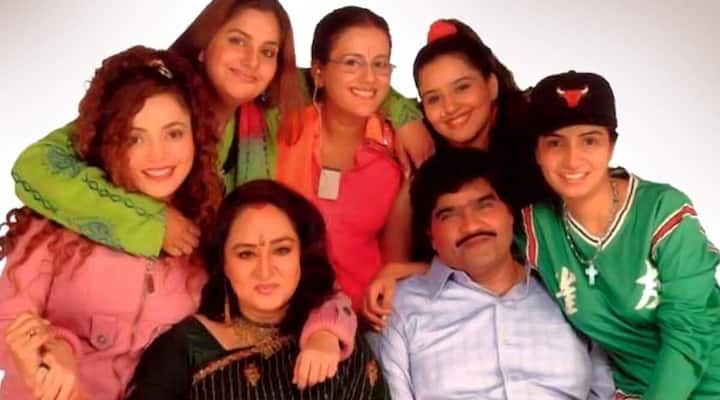 हम पांच: पांच बहनों की क्रेजी कहानी इतनी बेहतरीन थी कि पूरा परिवार आराम से इसे बैठकर एन्जॉय कर सकता था. साथ ही इसमें कॉमेडी का भी भरपूर डोज़ आपको मूड को हल्का कर देता है.