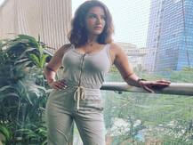 Sunny Leone ने अपनी बालकनी में कराया फोटोशूट, फोटोज में लग रही हैं काफी स्टाइलिश