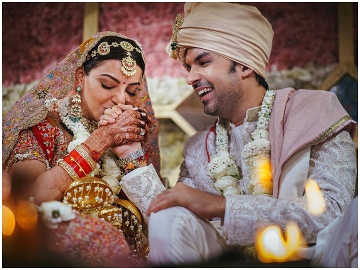 Kajal Raghwani viral wedding photos kissing husband bride kissing groom goes viral In Pics: काजल अग्रवाल ने शादी में भरी महफिल में चूम लिया था पति का हाथ, खूब वायरल हो रहा है ये अंदाज