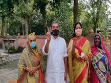 बिहार चुनाव: आरएलएसपी प्रमुख उपेंद्र कुशवाहा ने जंदाहा में किया मतदान