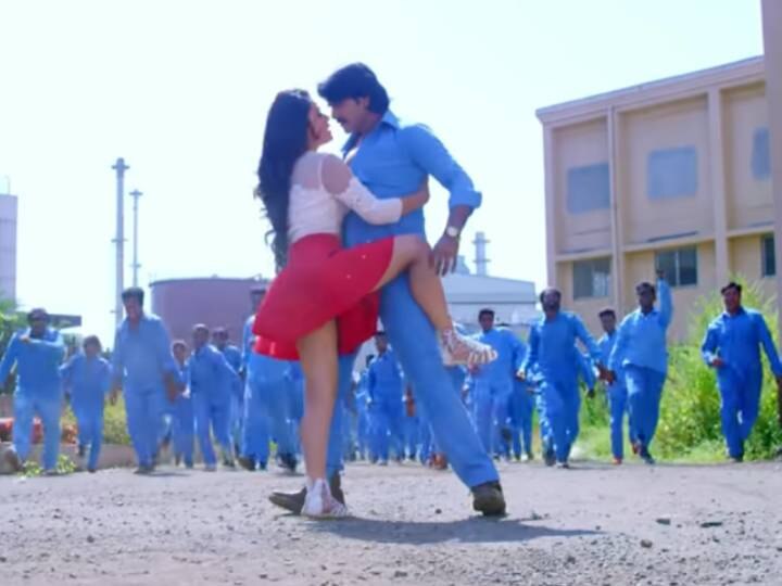 Bhojpuri Song: प्रदीप पांडे और निधी झा की रोमांटिक केमेस्ट्री से भरा है ये गाना, मिले 41 करोड़ से ज्यादा व्यूज Bhojpuri Song Pandey Ji Ka Beta Hoon Pradeep Pandey Chintu Nidhi Jha ka gaana Bhojpuri Song: प्रदीप पांडे और निधी झा की रोमांटिक केमेस्ट्री से भरा है ये गाना, मिले 41 करोड़ से ज्यादा व्यूज