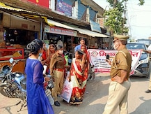 गोंडाः बच्चियों को दी जा रही ताइक्वांडो की ट्रेनिंग, मिशन शक्ति के तहत मनचलों पर भी नजर