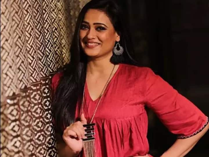 लेकिन शादी के कुछ सालों बाद दोनों की शादी ठीक नहीं चली और फिर अगस्त 2019 में उनका झगड़ा पब्लिक तब हुआ जब श्वेता तिवारी अपनी बेटी पलक के साथ अभिनव के खिलाफ पुलिस में शिकायत दर्ज कराने पहुंची थीं.