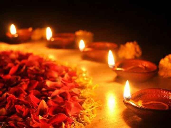 Diwali 2020: Why is little Diwali celebrated, what is the relationship with Lord Krishna? Diwali 2020: क्यों मनाई जाती है छोटी दिवाली, भगवान कृष्ण से क्या है इसका संबंध?