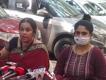 इंटीरियर डिजाइनर के परिवार का आरोप- 'अर्नब गोस्वामी की वजह से जांच को दबाया गया'