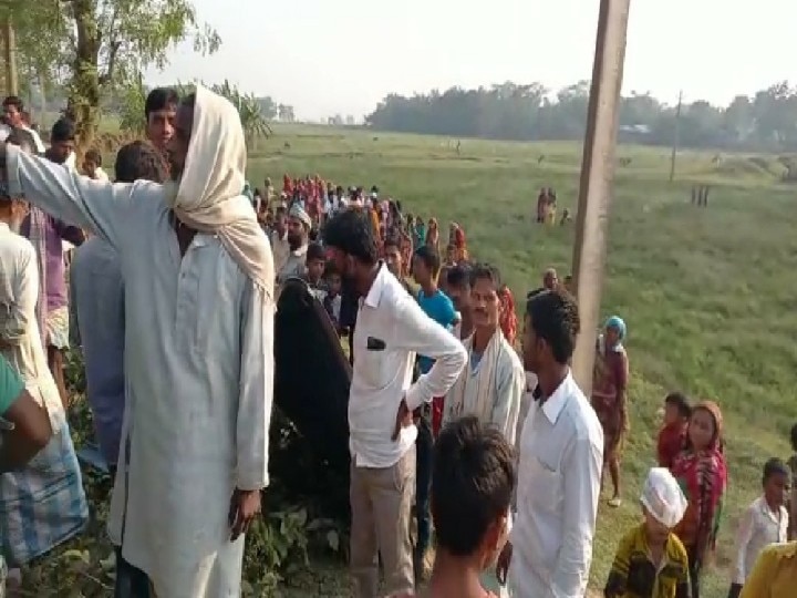 Bihar Polls: Unidentified vehicle collided with returning vehicle from Tejashwi's election meeting, two killed, 25 injured ann Bihar Polls: तेजस्वी की चुनावी सभा से लौट रही गाड़ी को अज्ञात वाहन ने मारी टक्कर, दो की मौत, 25 घायल