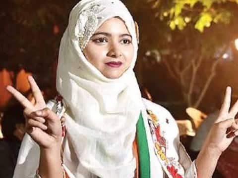 राजस्थान की असमां खान बनीं सबसे कम उम्र की पार्षद, बीए फाइनल ईयर की हैं छात्रा राजस्थान की असमां खान बनीं सबसे कम उम्र की पार्षद, बीए फाइनल ईयर की हैं छात्रा