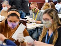 क्या अमेरिका में डाक से बनेगी सरकार, 6 करोड़ 52 लाख अमेरिकियों ने पोस्टल बैलेट से की है वोटिंग