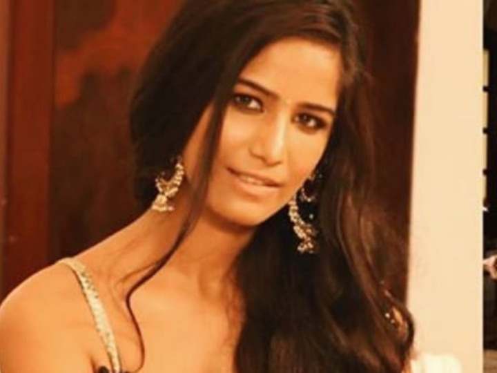 Actress Poonam Pandey detained by Goa Police अभिनेत्री पूनम पांडे को पुलिस ने हिरासत में लिया, जानें क्या है मामला