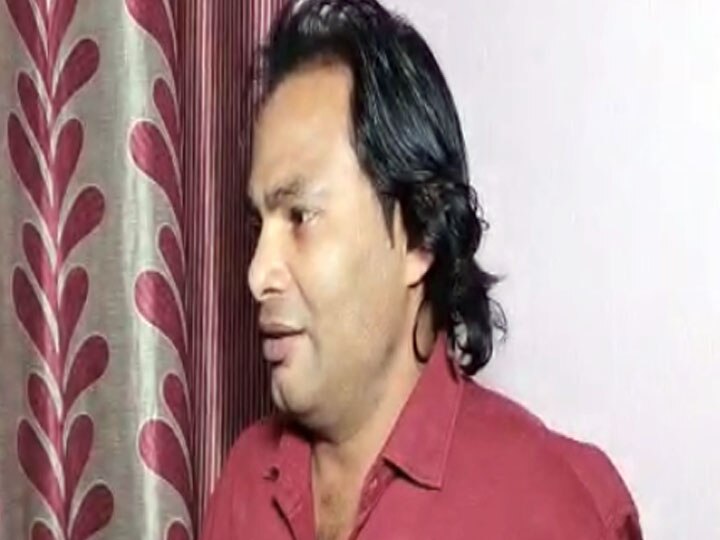 People praise Bulandshahr singer Dinesh Kumar on social media ann बुलंदशहर के इस गायक ने सोशल मीडिया पर बनाई खुद की पहचान, बोले- आज भी मजाक उड़ाते हैं लोग