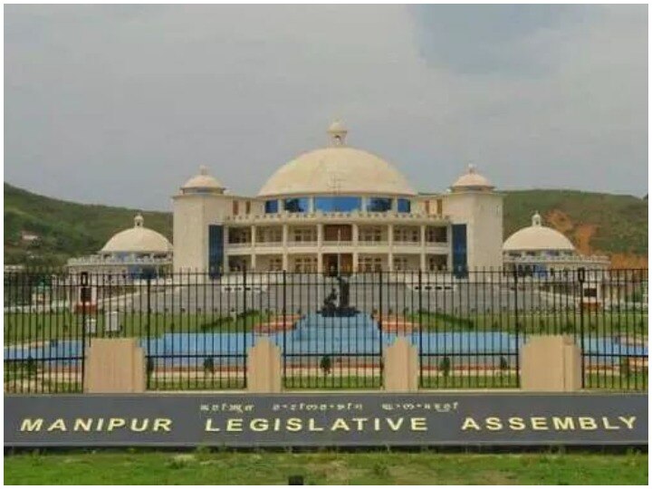 Manipur by-election: voting continues for four assembly seats, corona protocol is being followed मणिपुर उपचुनाव: विधानसभा की चार सीटों के लिए मतदान जारी, कोरोना संबंधी प्रोटोकॉल का हो रहा पालन