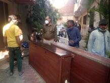 मेरठ: पश्चिमी यूपी के फरार डॉन बदन सिंह बद्दो के घर की कुर्की, खिड़की-दरवाजे तक उखाड़े गये