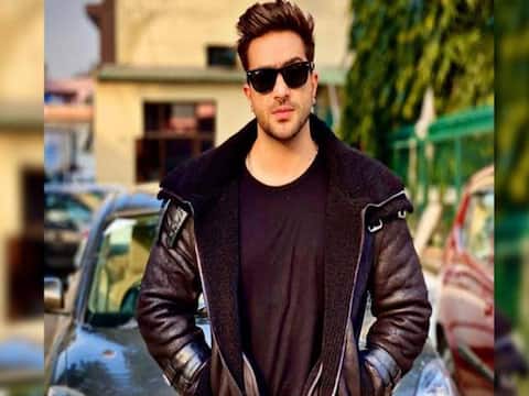 Bigg Boss 14: Aly Goni ने खुलेआम किया Nikki Tamboli के साथ जबरदस्त फ़्लर्ट, देखिए इनकी मसालेदार केमेस्ट्री Bigg Boss 14: Aly Goni ने खुलेआम किया Nikki Tamboli के साथ जबरदस्त फ़्लर्ट, देखिए इनकी मसालेदार केमेस्ट्री