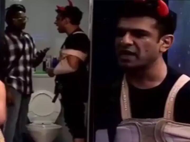 वो जान को बोलते हैं कि पूरी तरह से पानी में हाथ डाल. इसके बाद वो जान को बोलते हैं कि शर्ट निकालकर हाथ पौंछ. और अगर मेरे ऊपर एक भी छींट आई तो तुझे मैं इसे चाटने को बोलूंगा.