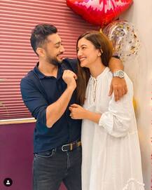 ‘वाह-वाह राम जी जोड़ी क्या बनाई’ ये गाना गाकर भाई अवेज़ ने दी जैद और गौहर को बधाई, देखें वीडियो