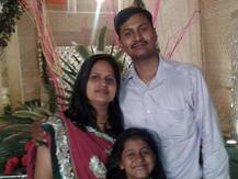 पीलीभीतः पेड़ से जा टकराई व्यापारी की गाड़ी, तीन की मौत, चार लोग हुए घायल