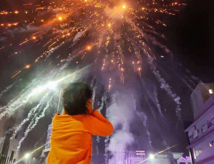 कोरोना वायरस: दिवाली के मौके पर मुंबई में पटाखे फोड़ने और आतिशबाजी पर रोक Coronavirus:BMC bans firecrackers except on Diwali evening in Mumbai ANN कोरोना वायरस: दिवाली के मौके पर मुंबई में पटाखे फोड़ने और आतिशबाजी पर रोक