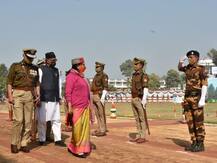 उत्तराखंड राज्य स्थापना दिवस: राज्यपाल ने ली परेड की सलामी, कहा- राज्य गठन के शहीदों को भुला नहीं सकते