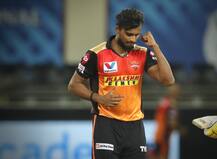 Ind vs AUS 2020: टीम इंडिया के साथ टी नटराजन ने शुरू की प्रैक्टिस, BCCI ने कहा-सपना सच होने जैसा पल, देखें वीडियो