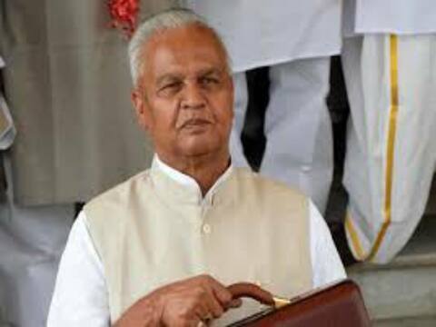 Bihar Election Result: नीतीश सरकार के मंत्री बिजेंद्र यादव ने 8वीं बार मारी बाजी, इतने वोटों से हासिल की जीत Bihar Election Result: नीतीश सरकार के मंत्री बिजेंद्र यादव ने 8वीं बार मारी बाजी, इतने वोटों से हासिल की जीत