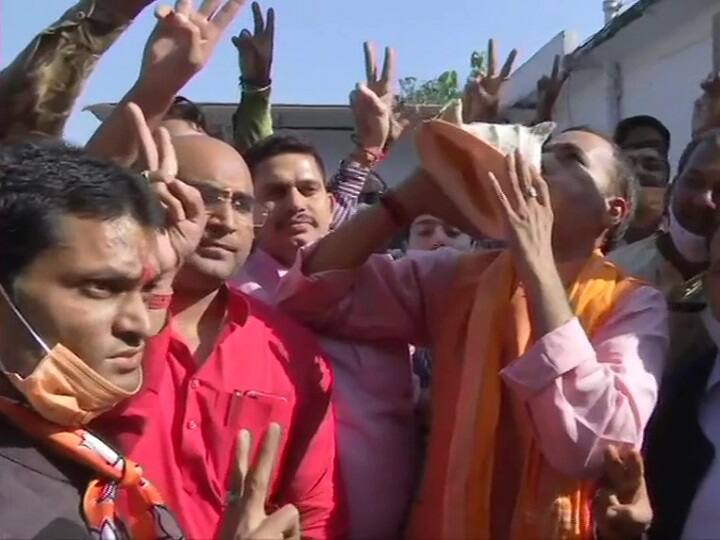 बिहार में पहली बार बीजेपी सबसे बड़ी पार्टी बनकर उभरी है. उसके समर्थक खासे उत्साह में दिख रहे हैं.