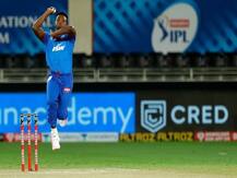 IPL 2020: रबाडा के सर सजी रही पर्पल कैप, इन गेंदबाजों ने भी किया कमाल