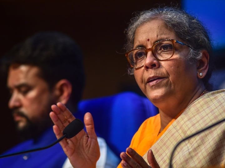 Economic Survey 2021: इकोनॉमी को रफ्तार देने के मामले में फ्रंटफुट पर सरकार, पॉलिसी मेकिंग को बताया अहम