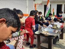 जम्मू: चीन के खिलाफ बच्चों की अनोखी पहल, दीवाली के मौके पर चीनी सामान का किया बहिष्कार