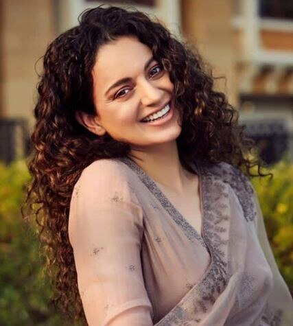 Kangana Ranaut ने भाई की शादी समारोह की तस्वीरें शेयर कीं, बेहद ग्लैमरस अंदाज में दिखीं कंगना