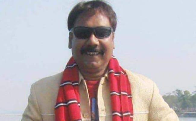 असम में पत्रकार ने दम तोड़ा, वाहन ने मारी थी टक्कर, लग रहे हैं साजिश के आरोप Journalist died in road accident in quwahati office alledges its conspiracy behind असम में पत्रकार ने दम तोड़ा, वाहन ने मारी थी टक्कर, लग रहे हैं साजिश के आरोप