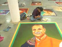 गुजरात: दीवाली के अवसर पर राजकोट की एक आर्ट गैलरी में महिलाओं ने बनाई 100 से ज्यादा खूबसूरत रंगोली