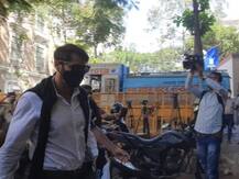 Drugs Case: एनसीबी के ऑफिस में अर्जुन रामपाल से पूछताछ जारी, दोस्त पॉल बार्टेल की हुई गिरफ्तारी