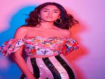 साड़ी लुक में कहर ढा रहीं अभिनेत्री मृणाल ठाकुर की तस्वीरें वायरल, आप भी देखें