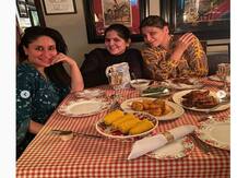 Kareena Kapoor Khan के बेटे तैमूर खान नन्हे मेहमान के साथ खेलते हुए नज़र आए, देखें फोटोज