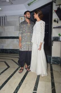 Photos: सिद्धांत चतुर्वेदी के घर पर दिवाली सेलिब्रेट करने पहुंचीं दीपिका पादुकोण, अनन्या के वेस्टर्न लुक पर थमी सबकी नजरें