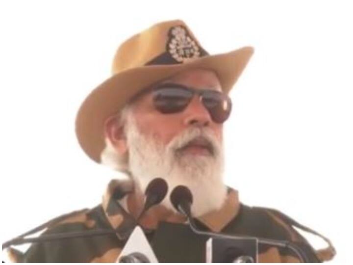 जैसलमेर: जवानों के बीच दिवाली मनाने पहुंचे पीएम मोदी, बोले- दुश्मन ने हमें आजमाने की कोशिश की तो जवाब भी प्रचंड मिलेगा Jaisalmer: PM Modi, who arrived among the soldiers to celebrate Diwali, said- if the enemy tries to try us, the answer will be very strong जैसलमेर: जवानों के बीच दिवाली मनाने पहुंचे पीएम मोदी, बोले- दुश्मन ने हमें आजमाने की कोशिश की तो जवाब भी प्रचंड मिलेगा