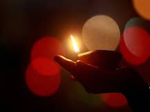 लखनऊ: कोविड-19 प्रोटोकॉल के बीच मनाई गई दीपावली, इस बार कम जले पटाखे