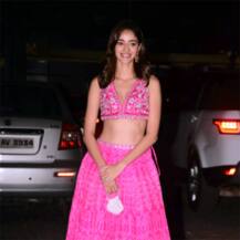 इस बार ऐसी रही Bollywood Celebs की दीवाली, तस्वीरों में देखें सितारों का सेलिब्रेशन