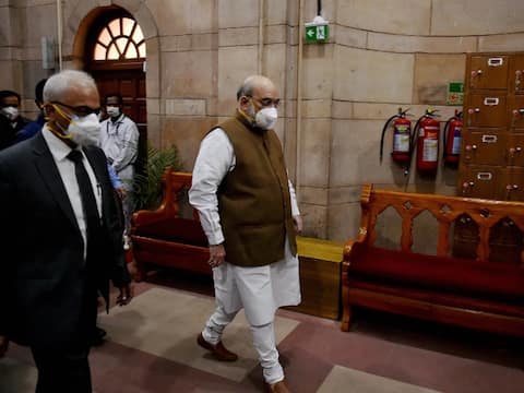 दिल्ली में कोरोना की स्थिति को लेकर अमित शाह ने दिए अहम निर्देश | पढ़ें 10 बड़ी बातें दिल्ली में कोरोना की स्थिति को लेकर अमित शाह ने दिए अहम निर्देश | पढ़ें 10 बड़ी बातें