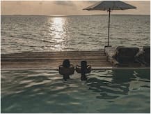 मालदीव में गर्लफ्रेंड शिबानी संग छुट्टियां मना रहे फरहान अख्तर, एक्ट्रेस ने शेयर की बेहद रोमांटिक तस्वीर