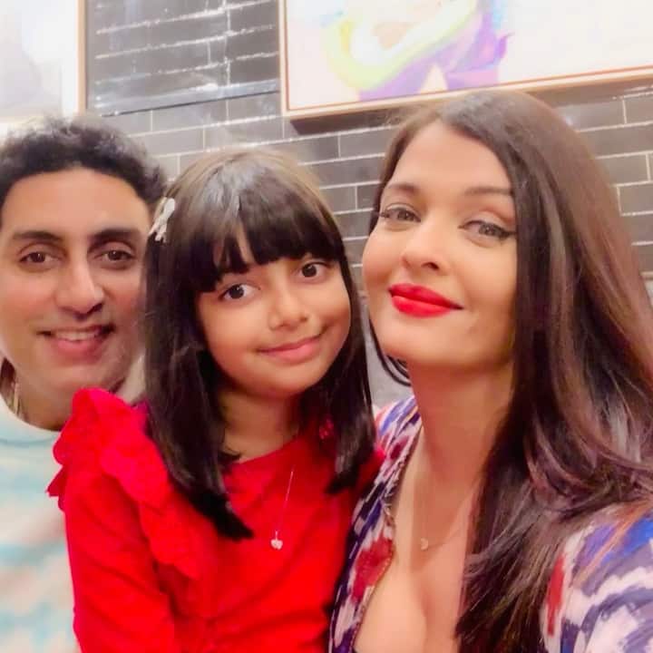  पिछले कई सालों से बच्चन परिवार के फैंस उन्हें कैमरा के सामने बढ़ते हुए देख रहे हैं. हालांकि उनका परिवार उन्हें कैमरा और पब्लिक से दूर रखने की कोशिश करते हैं.