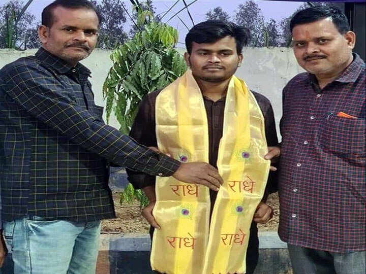 Puranpur Father never went to school but this achievement of son made him proud ann पूरनपुर: पिता कभी नहीं गए स्कूल, लेकिन बेटे की इस उपलब्धि ने नाम कर दिया रोशन