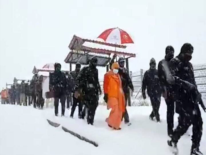 बारिश और बर्फबारी के बीच शीतकाल के लिए बंद हुए केदारनाथ धाम के कपाट, जानें- अब कहां होंगे दर्शन