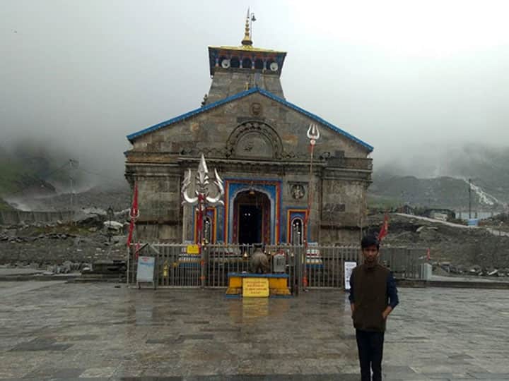 बारिश और बर्फबारी के बीच शीतकाल के लिए बंद हुए केदारनाथ धाम के कपाट, जानें- अब कहां होंगे दर्शन