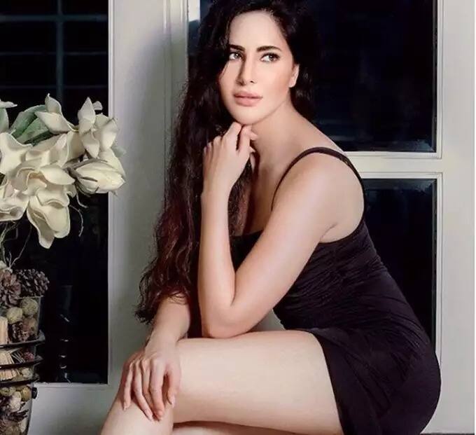 इसके साथ ही अलीना के पास कुछ फ़िल्में जैसे ‘लखनऊ जंक्शन’ और ‘सॉरी आई एम लेट’ हैं जिनमें वह अपने फैन्स को नज़र आएंगी.