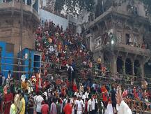 देखें तस्वीरें: वाराणसी में हुआ नाग नथैया लीला का आयोजन, कोरोना के खात्मे का दिया गया संदेश