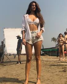 क्रॉप टॉप्स की दीवानी हैं Disha Patani, तस्वीरों में देखिए सबसे बेस्ट Looks